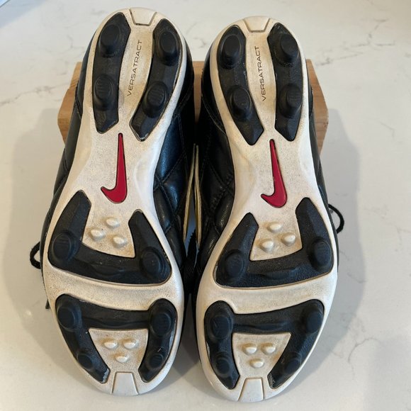NIKE JR TIEMPO 750 II VT VERSATRACT YOUTH SOCCER CLEATS – SIZE 4.5Y – BLACK/GOLD - Picture 10 of 12